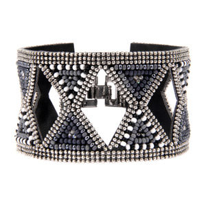 Soan Hourglass Bracelet in Black Grey.